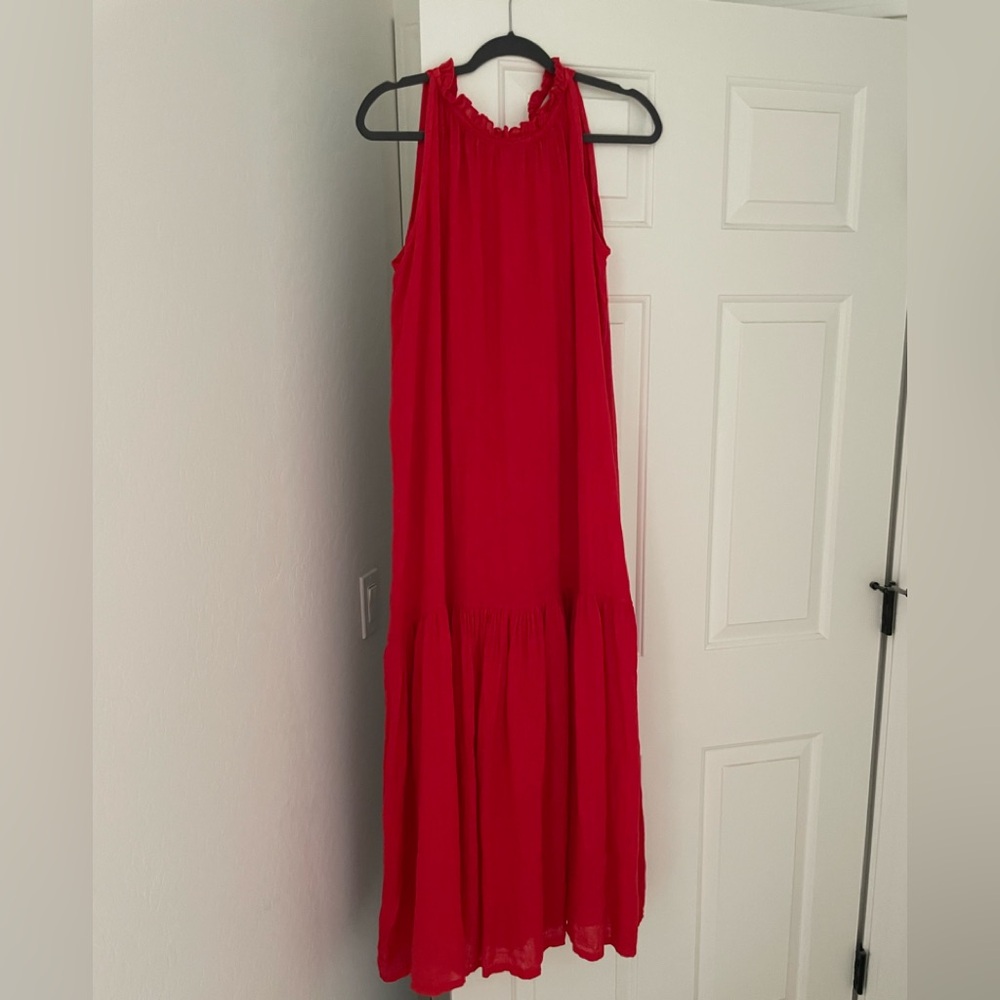 Chic Red Sleeveless Maxi Dress